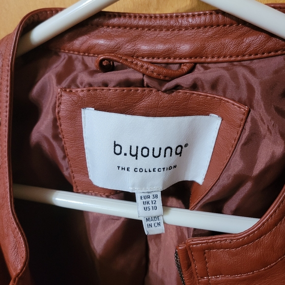 Leather jacket - Picture 2 of 4